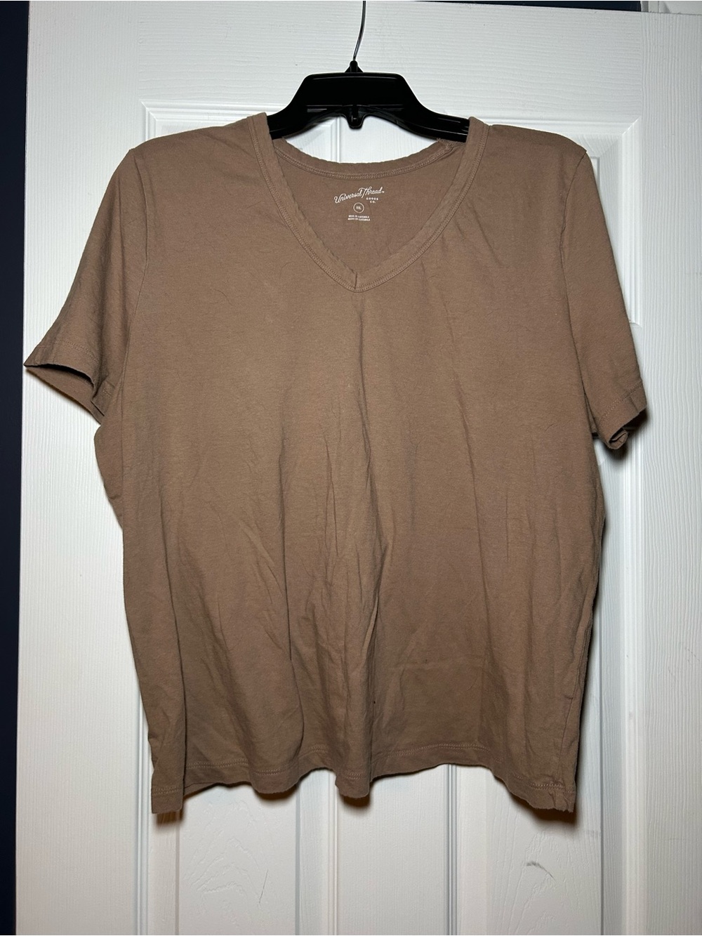 Universal Thread women’s V-Neck Short Sleeve Shirt in Taupe Brown